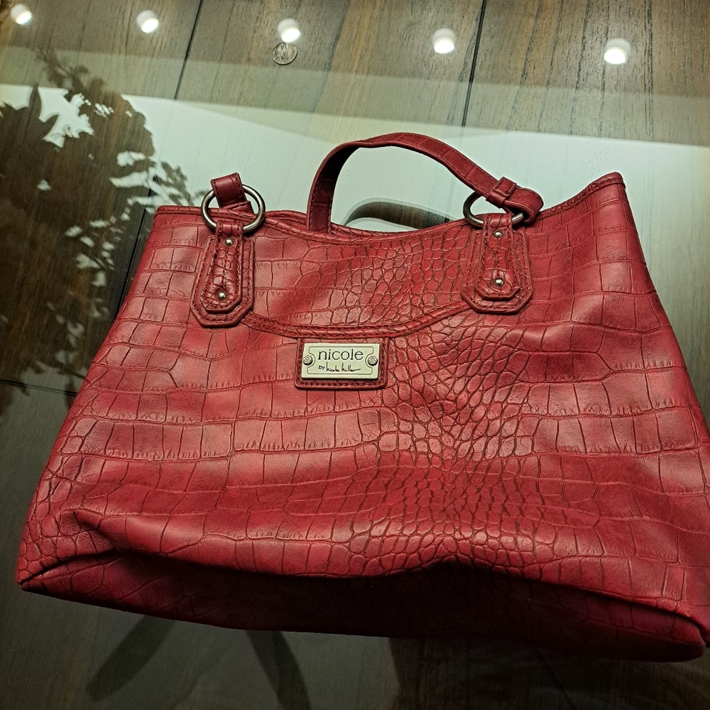 Nicole Purse